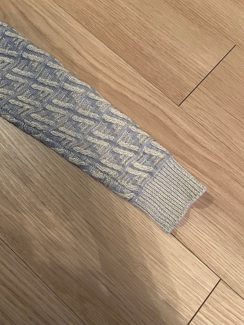FENDI フェンディ　FFロゴカーディガン