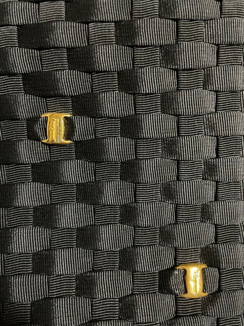 【希少】サルヴァトーレフェラガモ　かごバッグ　ハンドバッグ　ヴァラリボン　レザー