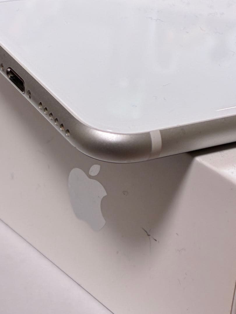 iPhone SE2 64GB ホワイト SIMロック無し