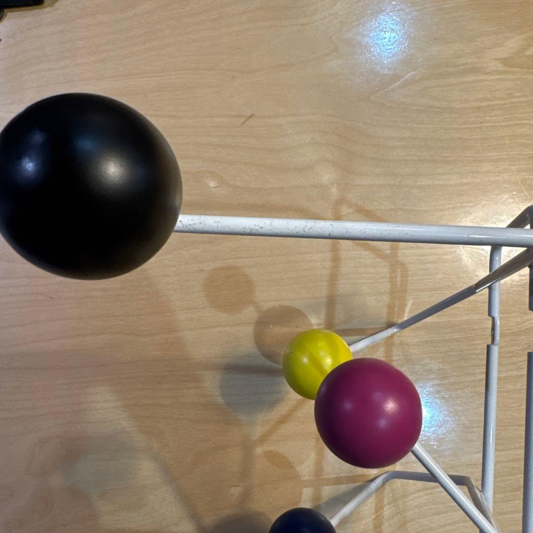 イームズ　ハングイットオール