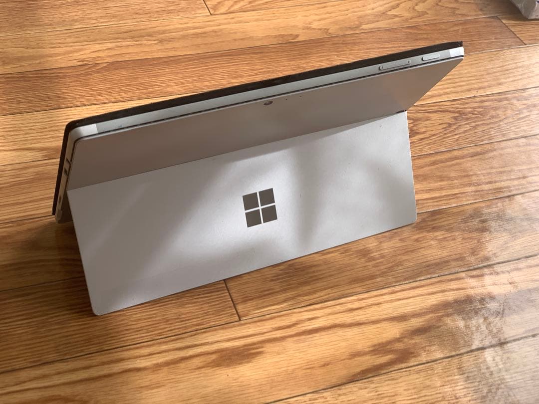 訳あり Surface Pro 5 本体＋英語キーボード＋ペン付き