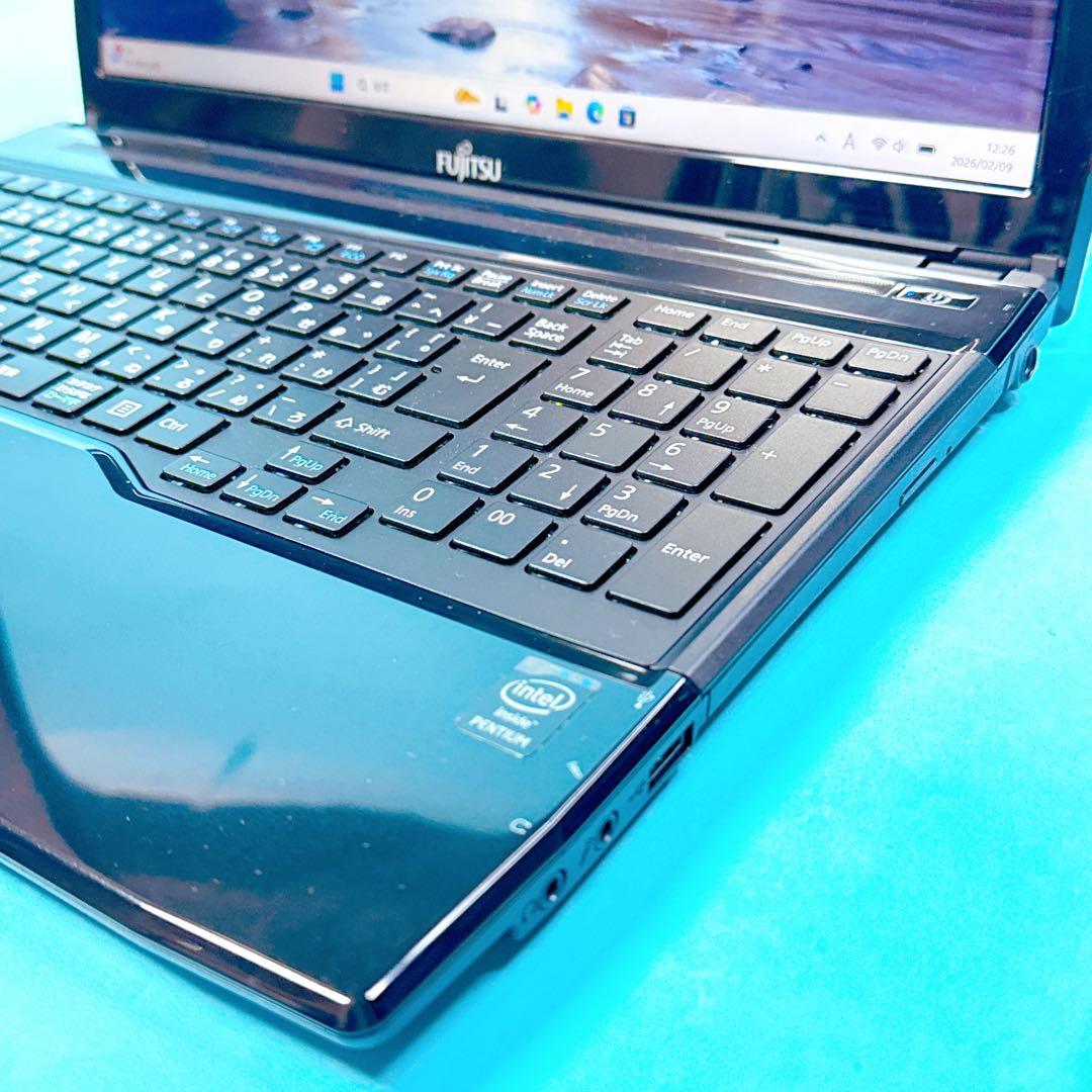 高速 16GB×新品SSD⭐️win11⭐️Word Excel オフィス付 カメラ