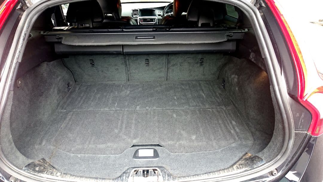 ボルボ V60 Rデザイン Tベル済 新車時より記録簿8枚