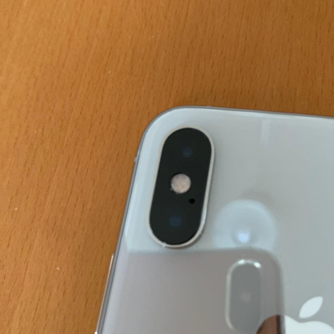 美品iPhoneXS シルバー 64GB SIMフリ-