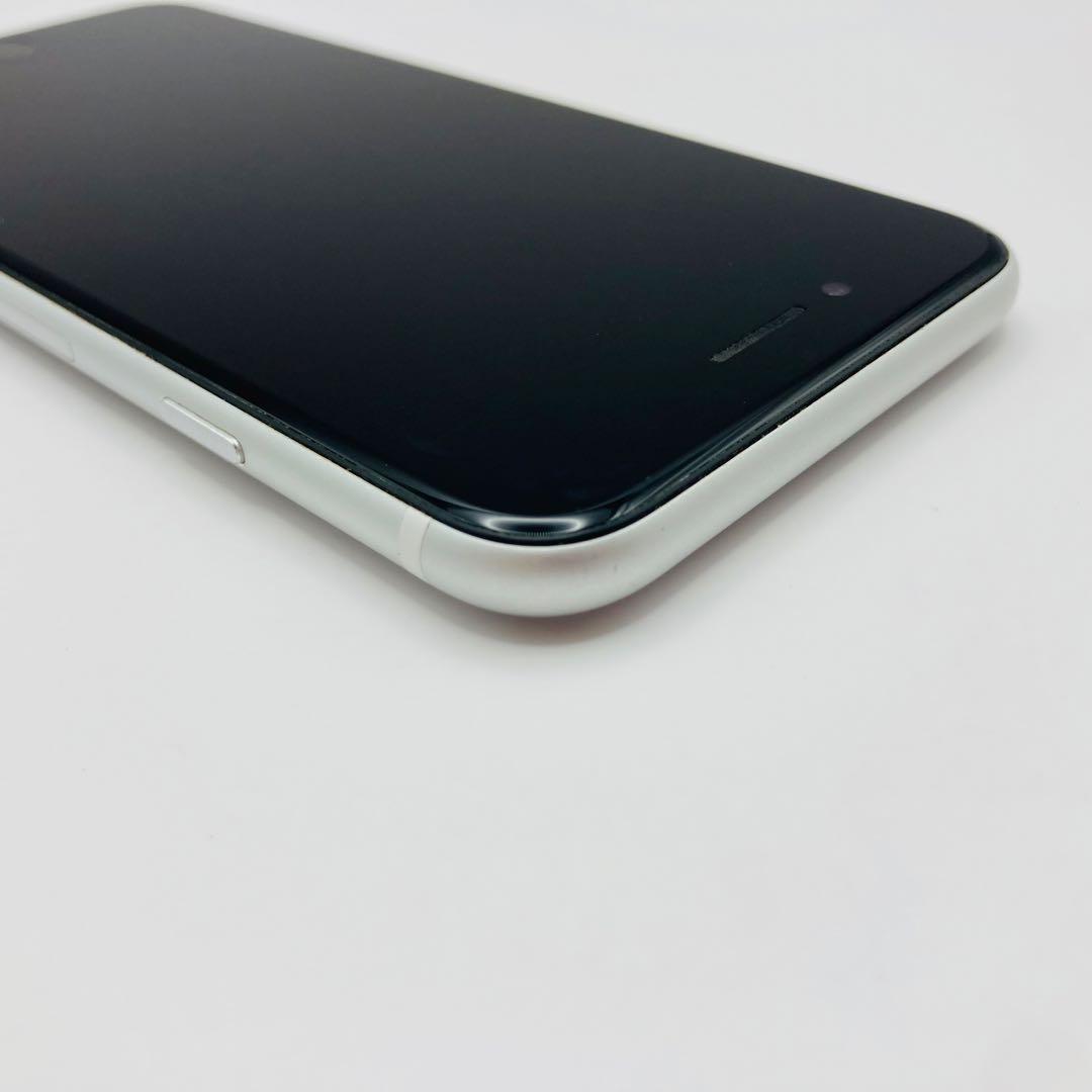 ②Apple iPhone SE2 ホワイト　白　アップル　アイフォン　第二世代