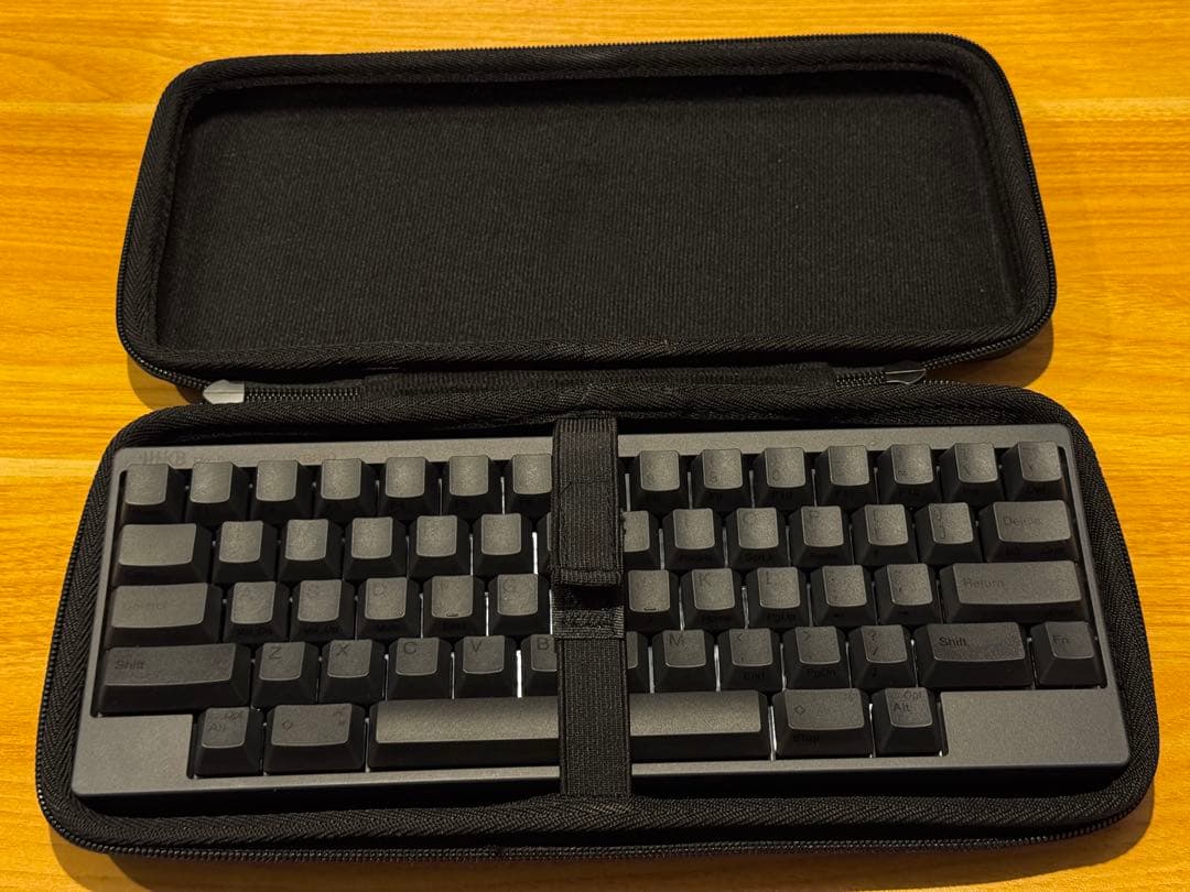 HHKB Professional HYBRID 英語配列／墨 ＋ 社外製ケース