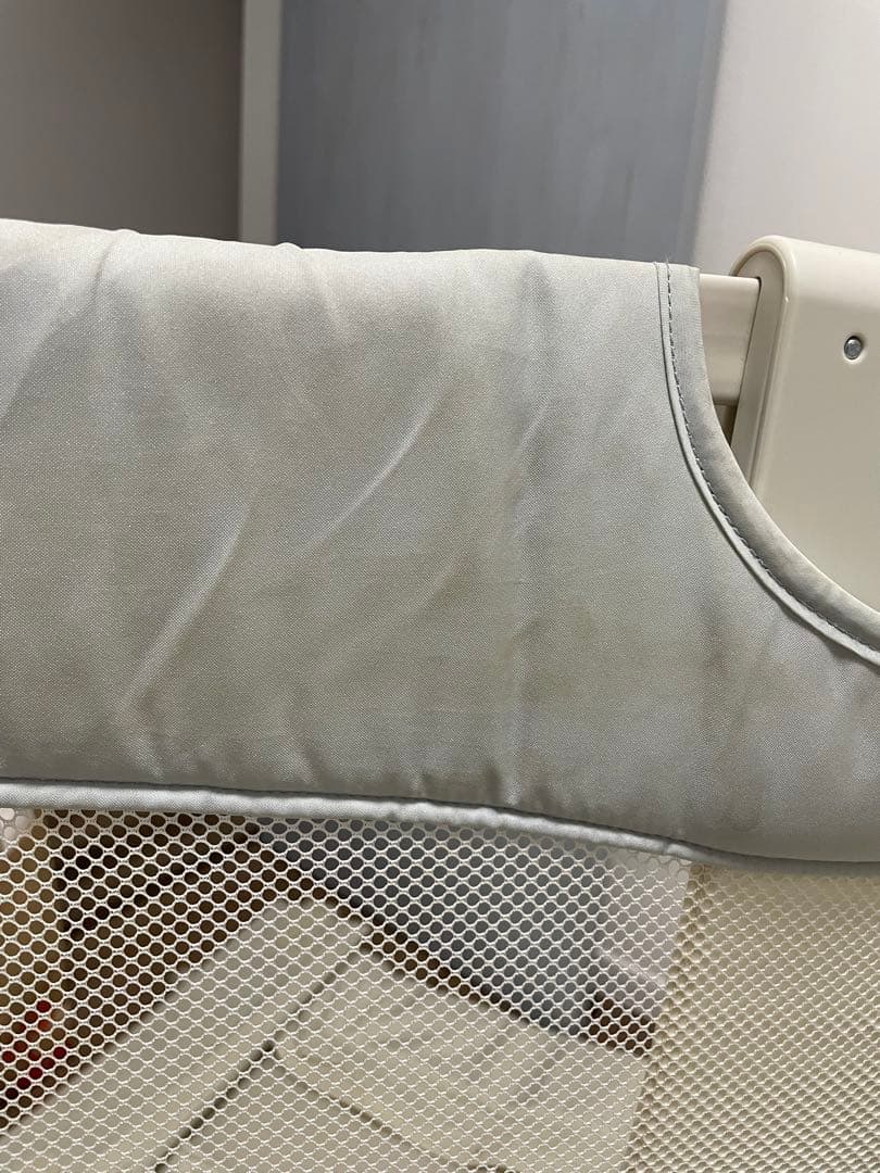 アップリカ　ココネルエアー　AB ホワイトグレー