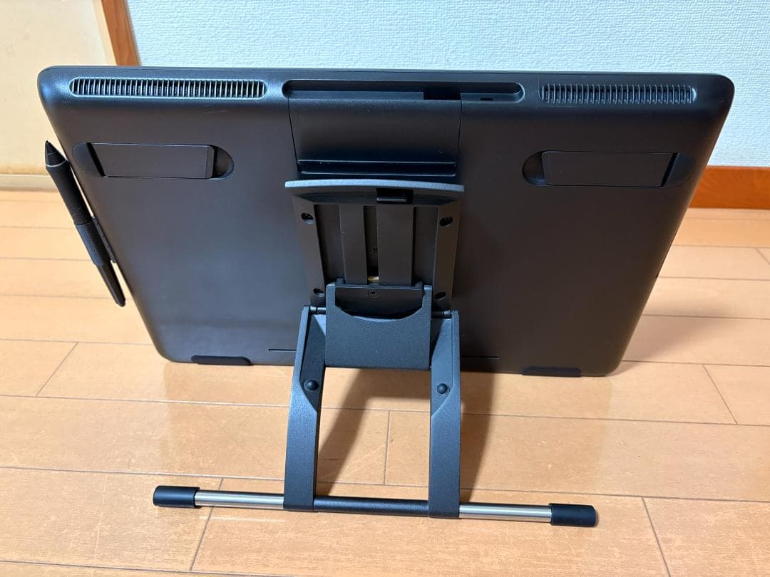 Wacom Cintiq 16+専用スタンド+フィルム付