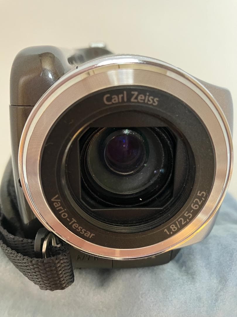 (美品) ソニー ハンディカム DCR-SR87 デジタル ビデオ カメラ