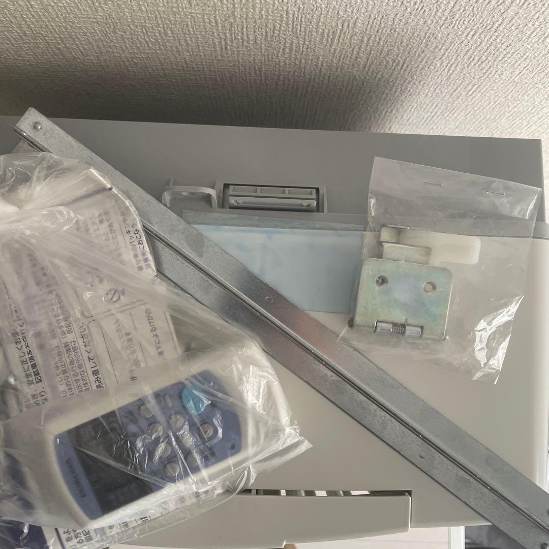 窓用エアコン ホワイト　コロナルームエアコン　2021年式