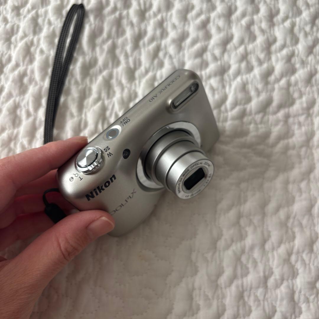 Nikon COOLPIX A10 (SanDiskSDHCカード16GB付き)