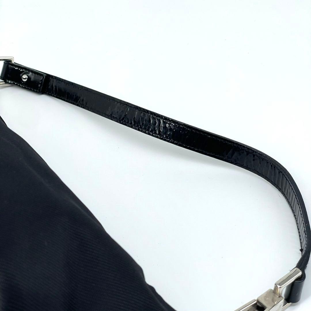 kicks08さん【専用】GUCCI グッチ アクセサリーポーチ