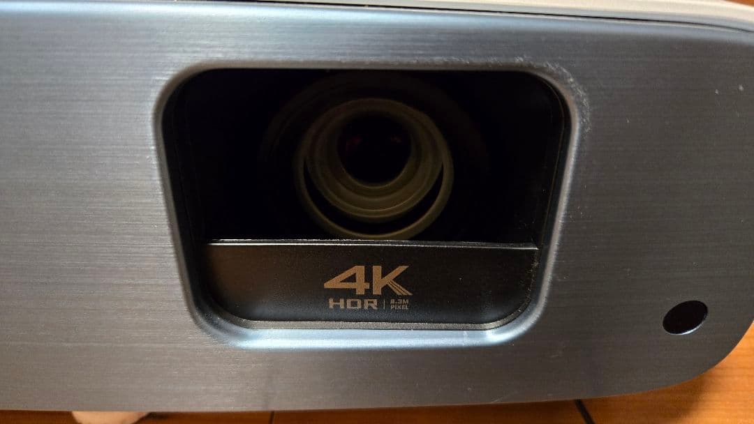 【入手困難】BenQ TK850（4Kプロジェクター）使用38時間（ほぼ新品）