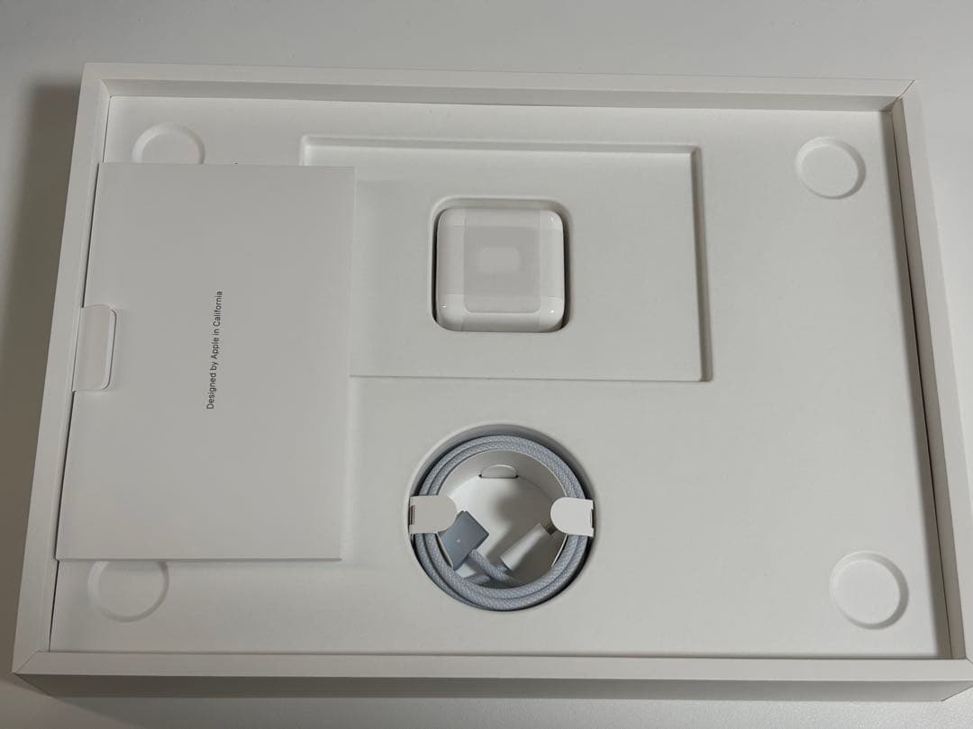 【24日まで限定価格】M4 MacBook Air 13インチ 32GB 1TB