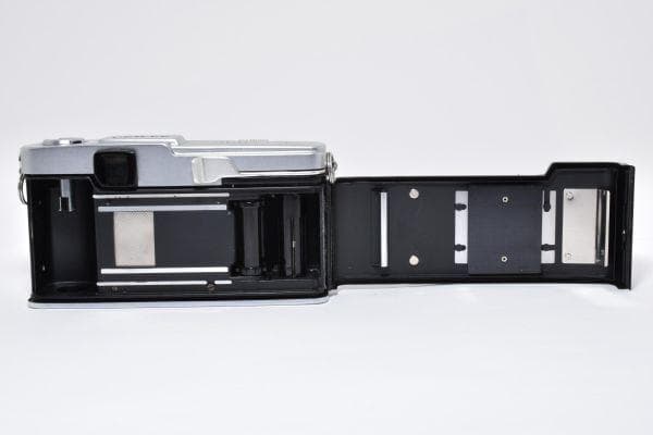 フィルムカメラ Olympus Pen FV F-zuiko AUTO-S 38mm F1.8