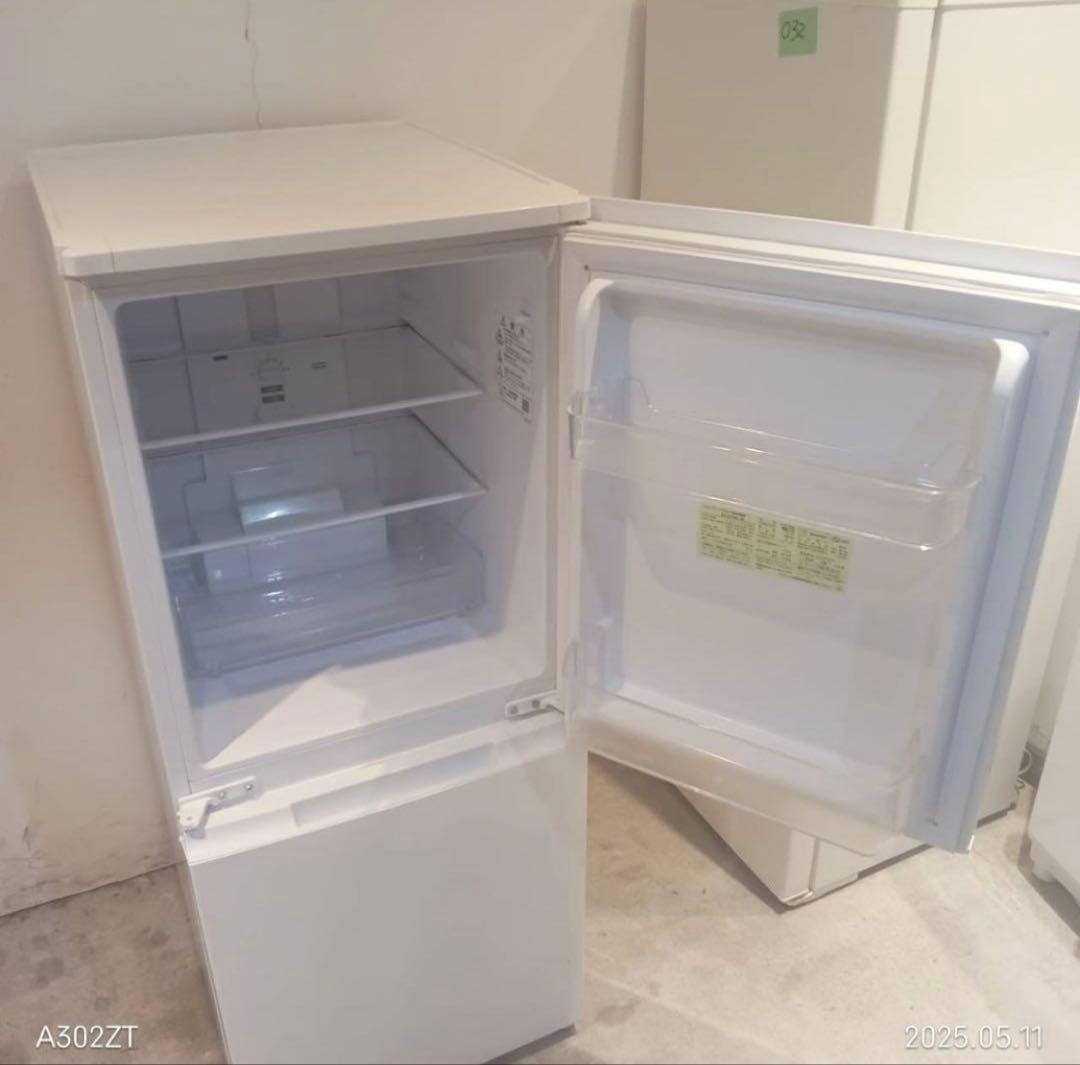 A033★2021年製★シャープ　冷蔵庫　右.左開き　自動霜取り　ホワイト