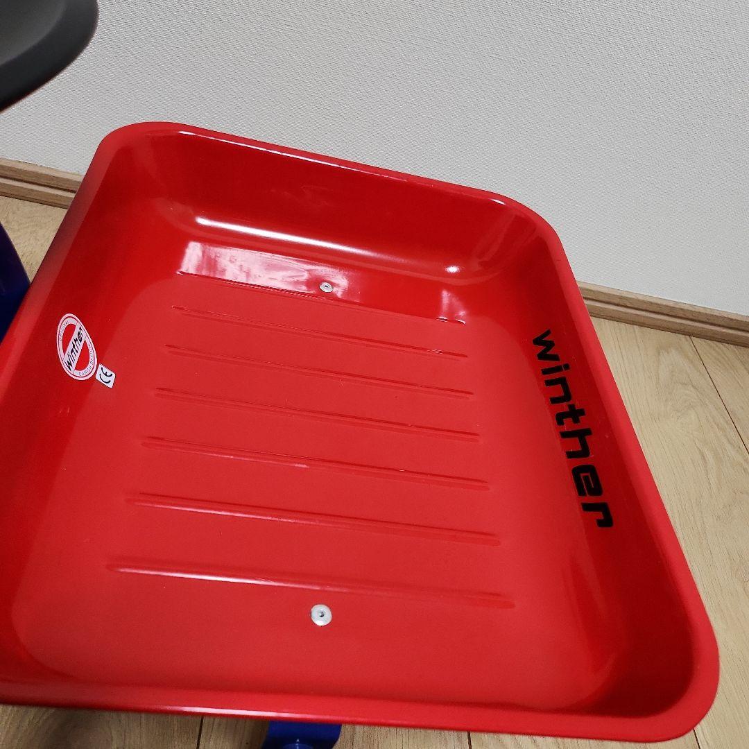 ボーネルンド ペリカンデザイン三輪車 Vハンドル カラー 荷台つき　屋内使用