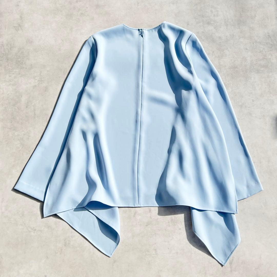 ヨーコチャン　フレアポイントヘムブラウス　ブルー　2023年製　定価7.7