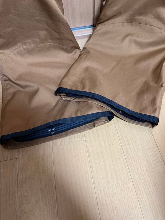 SCAPE  エスケープ　スノーボードウエア　M