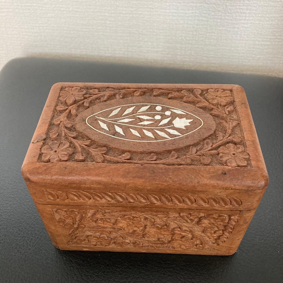 木製彫刻箱　カードケース　アンティーク　ヴィンテージ