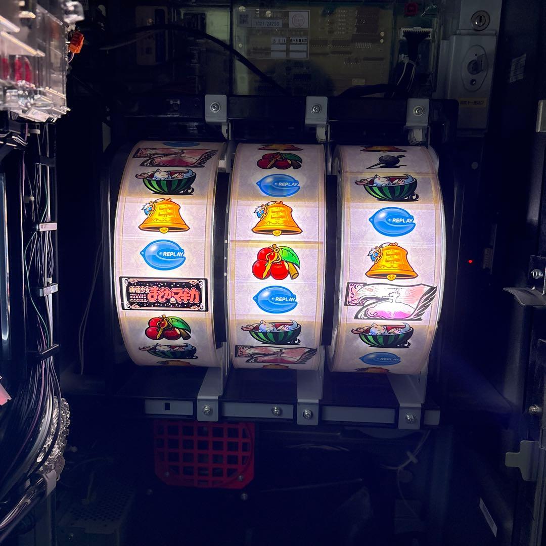 SLOT魔法少女まどか☆マギカ　初代　実機　まどマギ