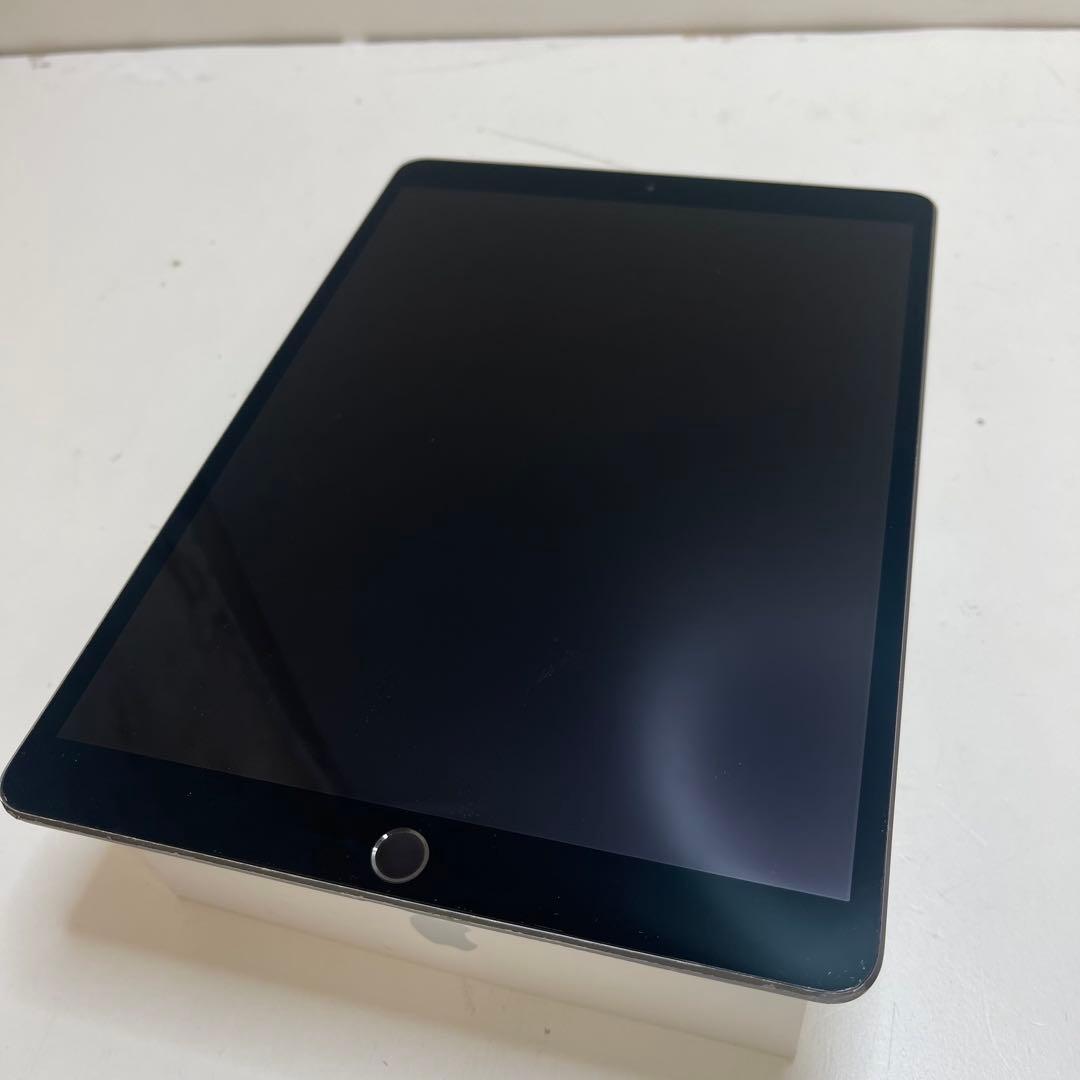 iPad Air 第3世代 64Gb Wi-fi + Cellular 95%