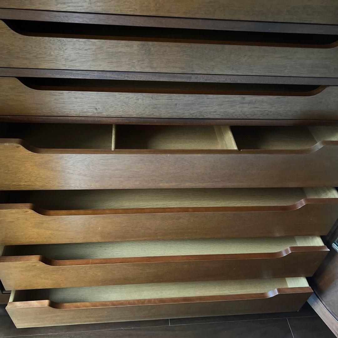 ドレクセル　ワードローブ