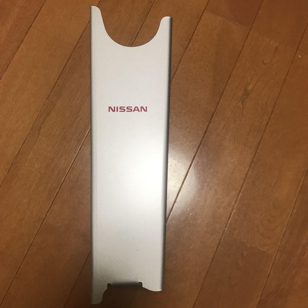 日産純正品　リーフ充電ケーブルホルダー