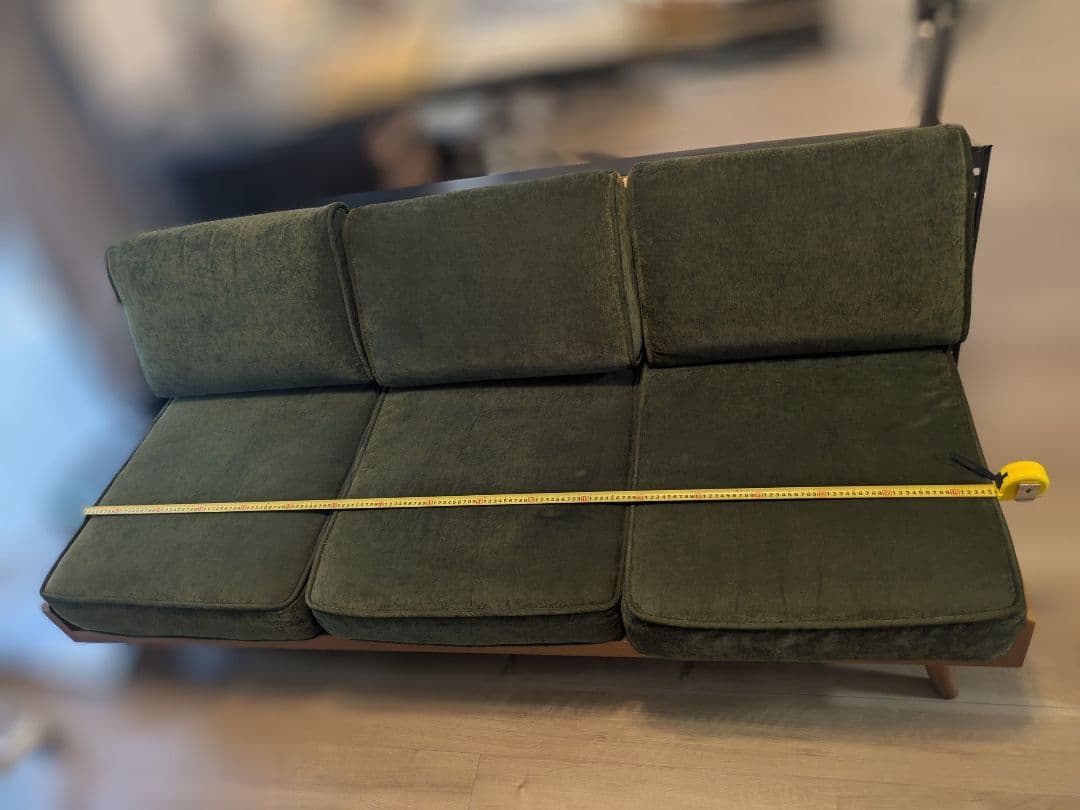 オリーブグリーン 3人掛けソファ 約180cm（おそらくウニコunico?）