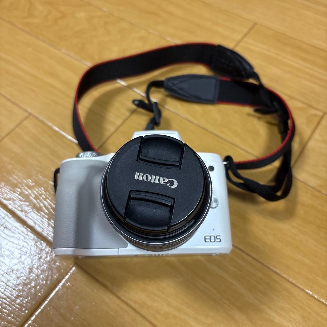 Canon EOS Kiss M ホワイト 標準ズームレンズ付き