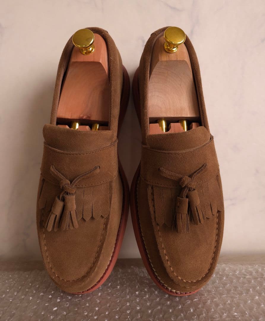 美品 コールハーン 希少な10周年モデル スエード タッセルローファー