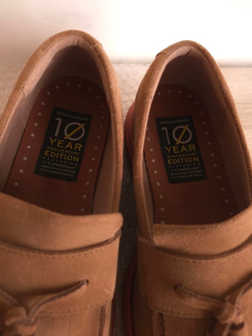 美品 コールハーン 希少な10周年モデル スエード タッセルローファー