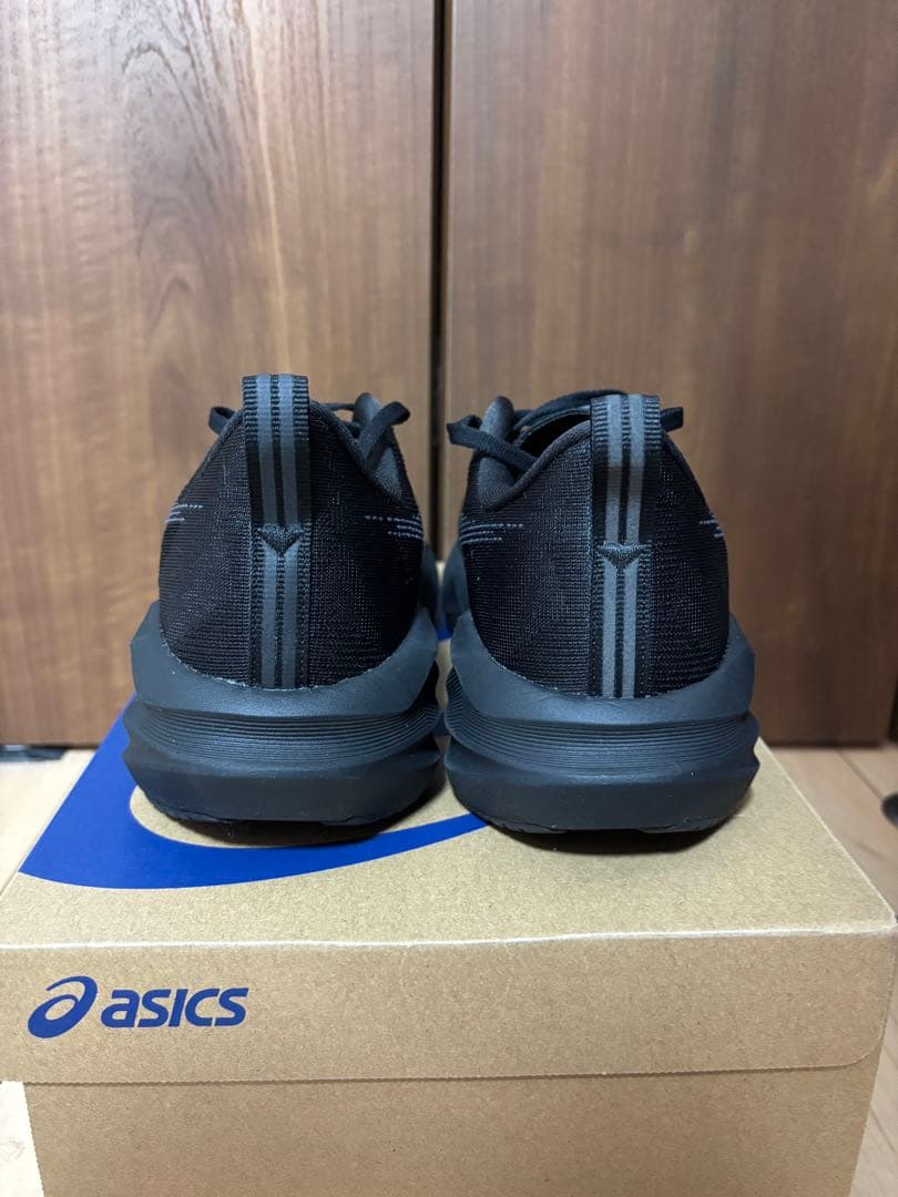 【未使用】asics NOVABLAST 5 24.5cm ランニングシューズ