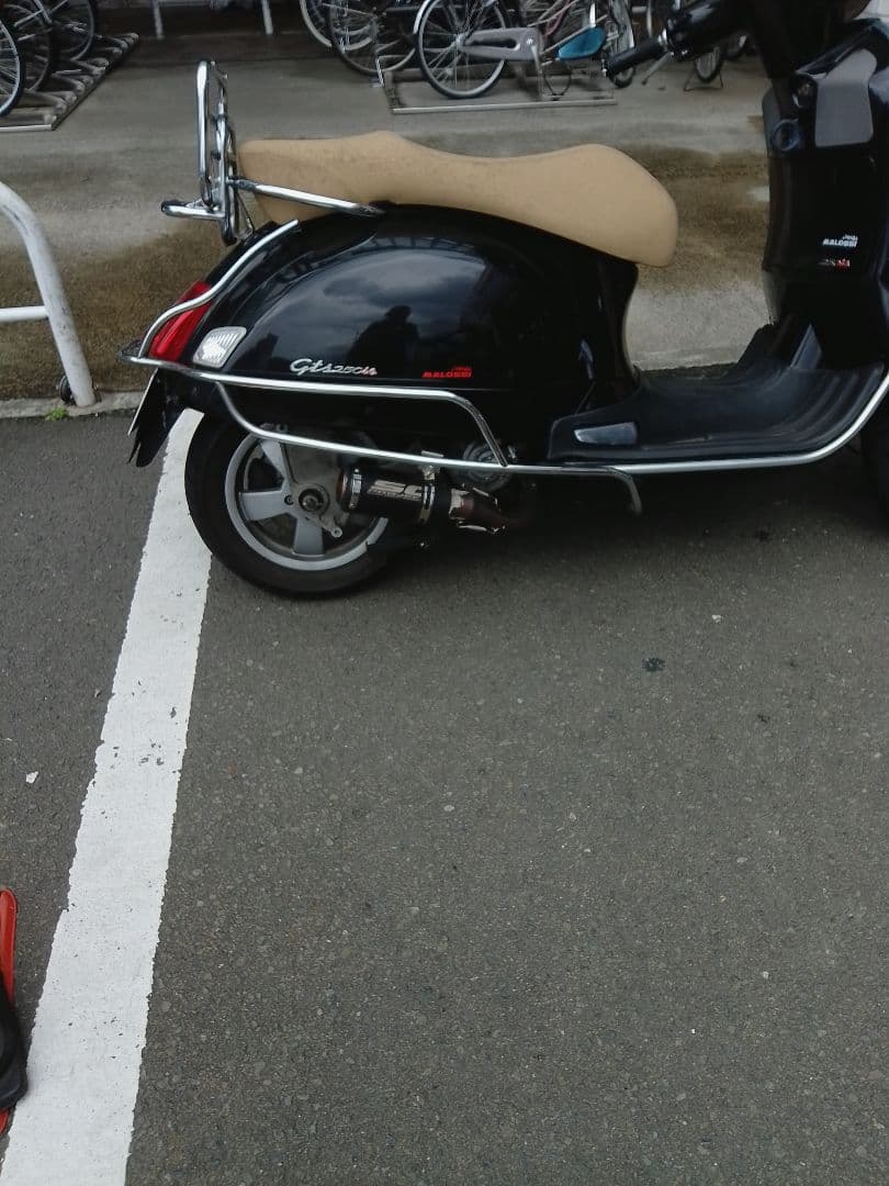 Vespa　ベスパ　GTS250 GTV250　車外マフラー　スリップオン