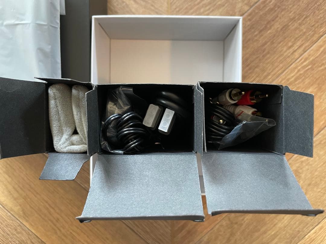 2025購入品　カベーニ　プロジェクター　ブラック