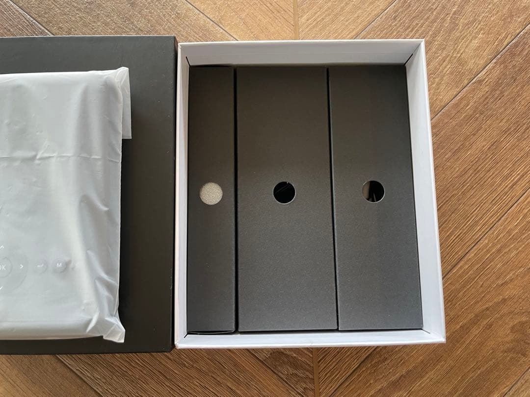 2025購入品　カベーニ　プロジェクター　ブラック