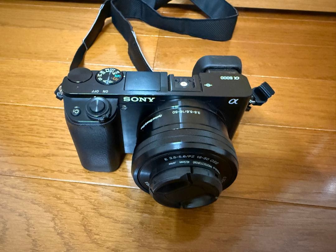 T*o様 (難あり)Sony α6000 ミラーレス一眼カメラ　ダブルズームレン