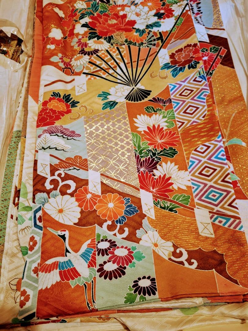 ふ*り様 オレンジ系 花柄 扇子デザイン 振袖