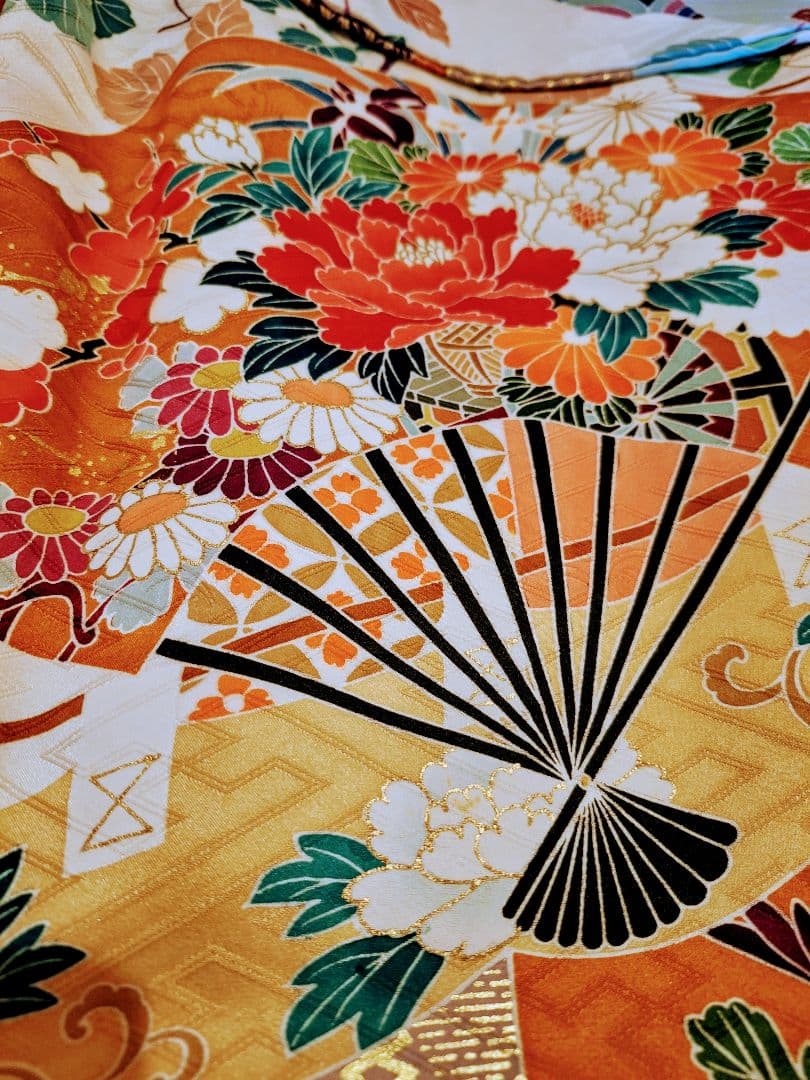 ふ*り様 オレンジ系 花柄 扇子デザイン 振袖