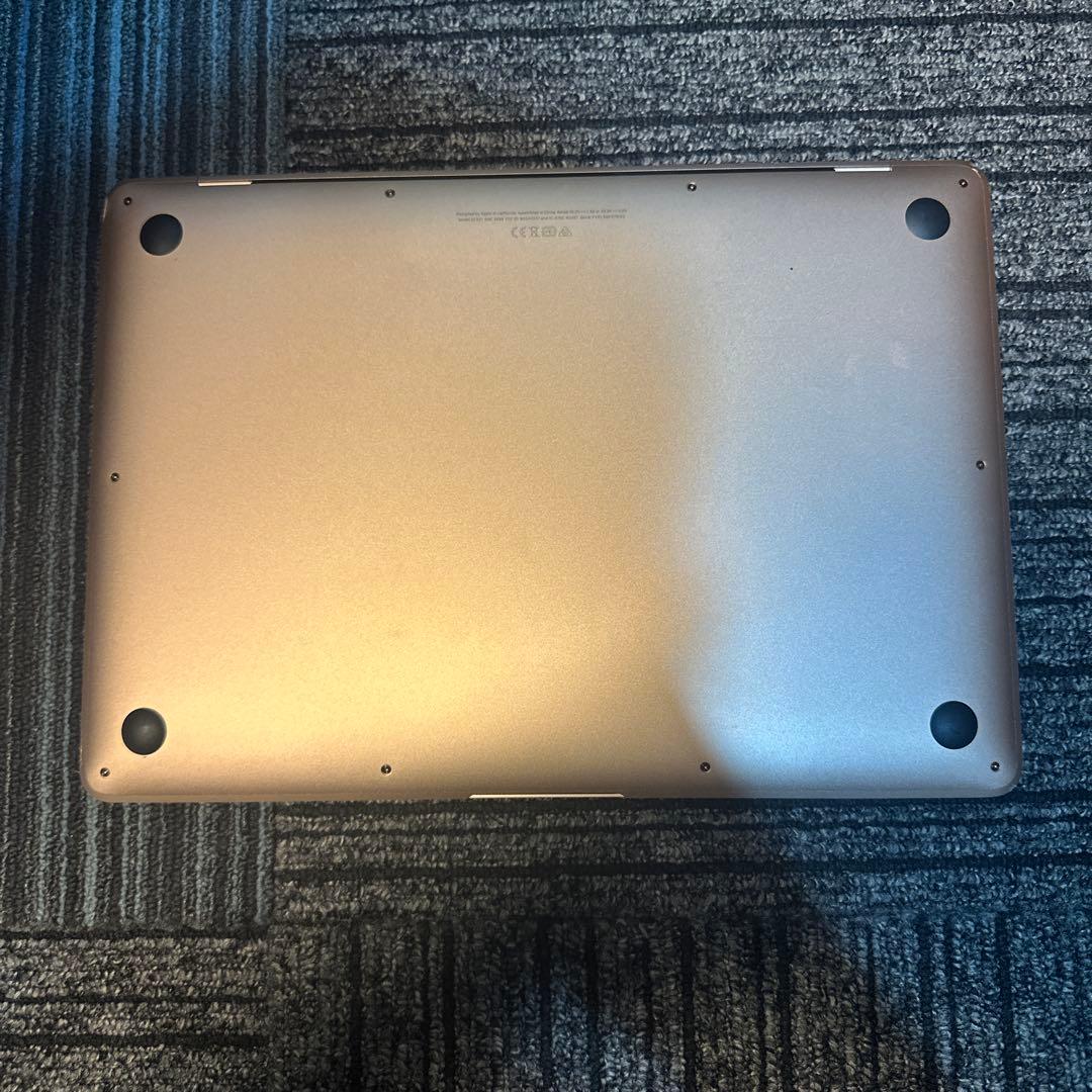 MacBook Air 2020 13インチ M1 8GB 256GB 10