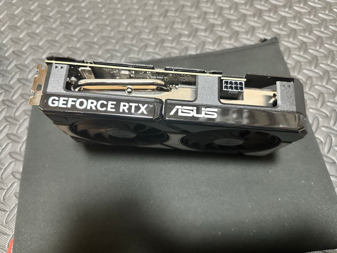 【美品】ASUS Dual GeForce RTX 5060 Ti 8GB