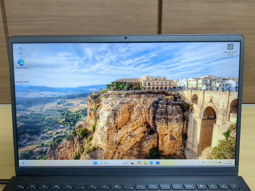 DELL Vostro 3510 Core i3・8GBメモリ・256GBSSD