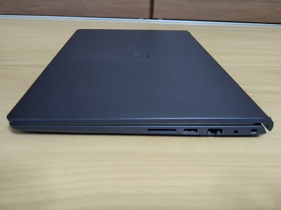 DELL Vostro 3510 Core i3・8GBメモリ・256GBSSD