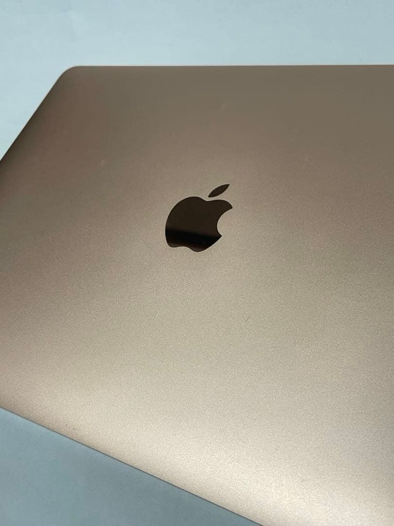 MacBook Air M1 13.3インチ　256GB