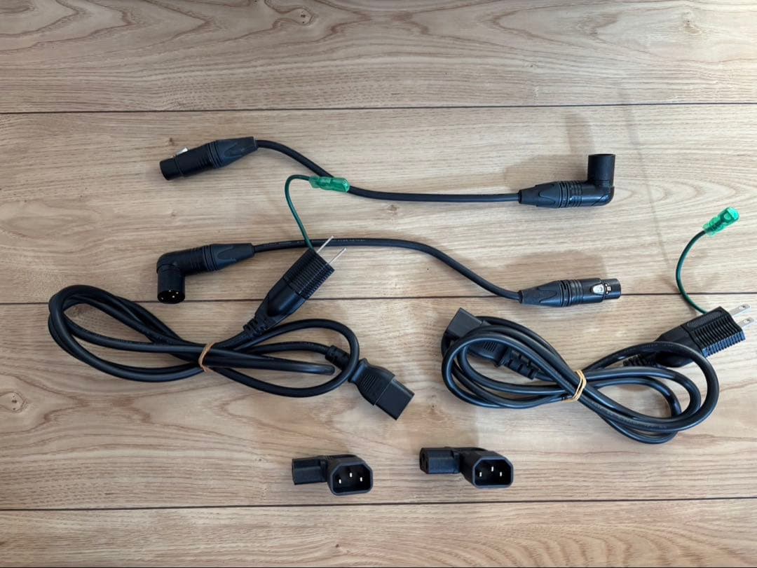 KRK/モニタースピーカー　V6S4 353mm ホワイト アンプ内蔵