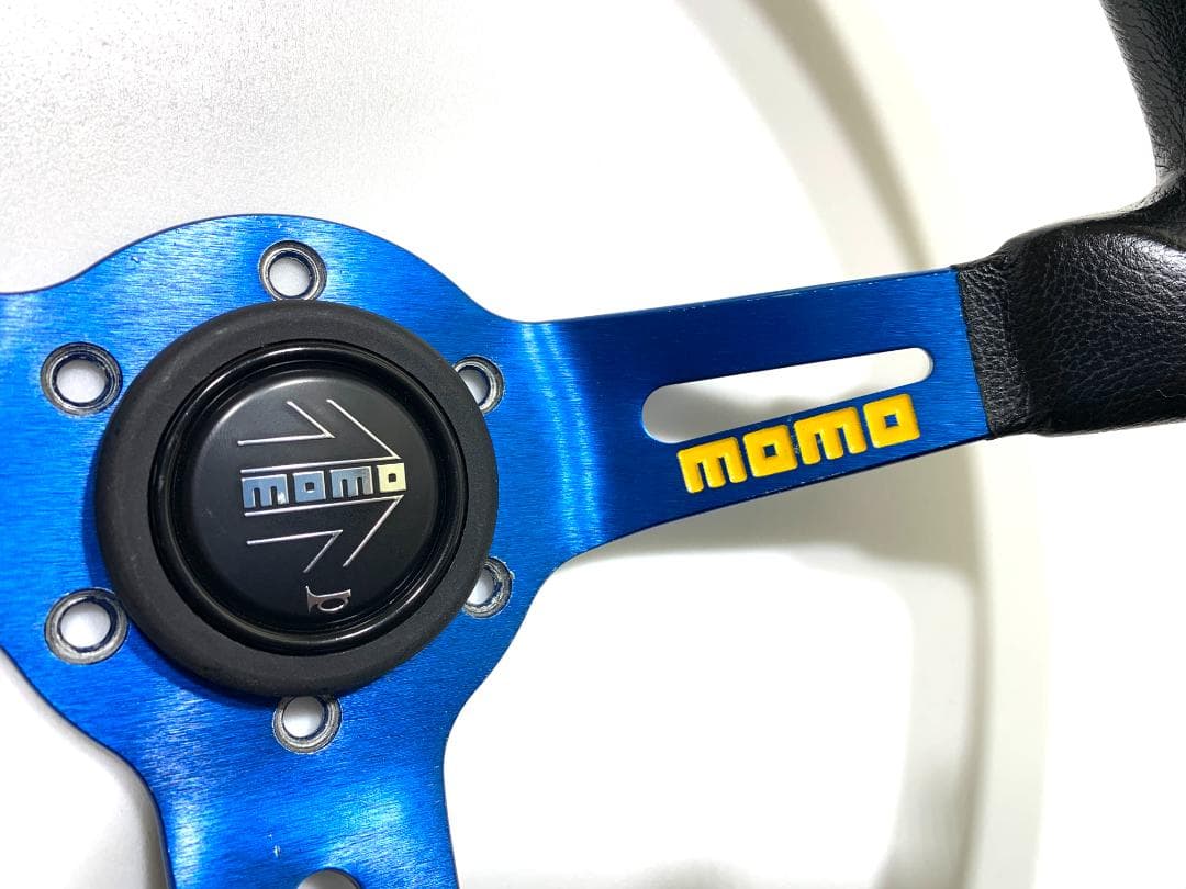 【送料無料・即日発送】モモ モデル08 ディープ 33Φ ホーンボタン付 美品