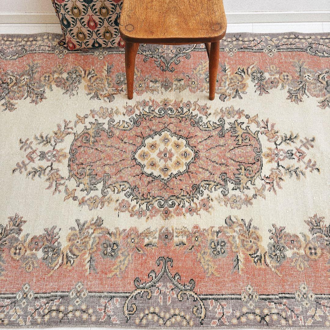 みかんトルコ　ヴィンテージラグ　ピンク　パープル