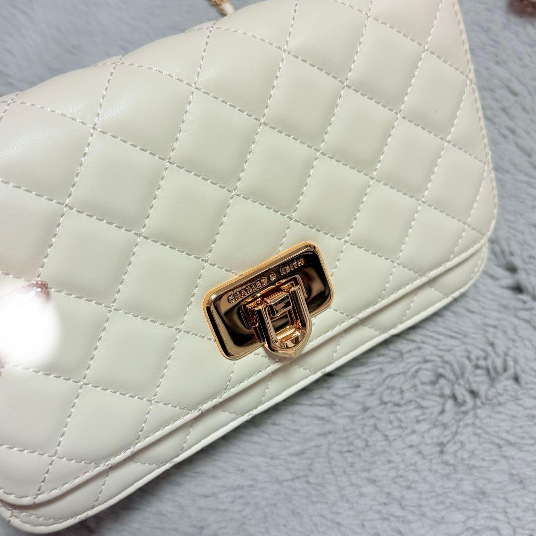 チャールズアンドキース Cressida クレシダ キルトプッシュロッククラッチ