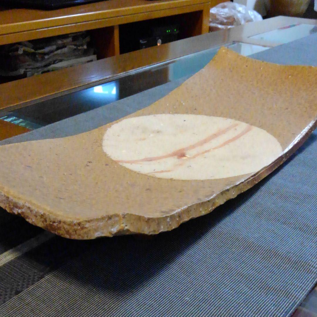 重量感のある　脚つき長方皿　備前焼