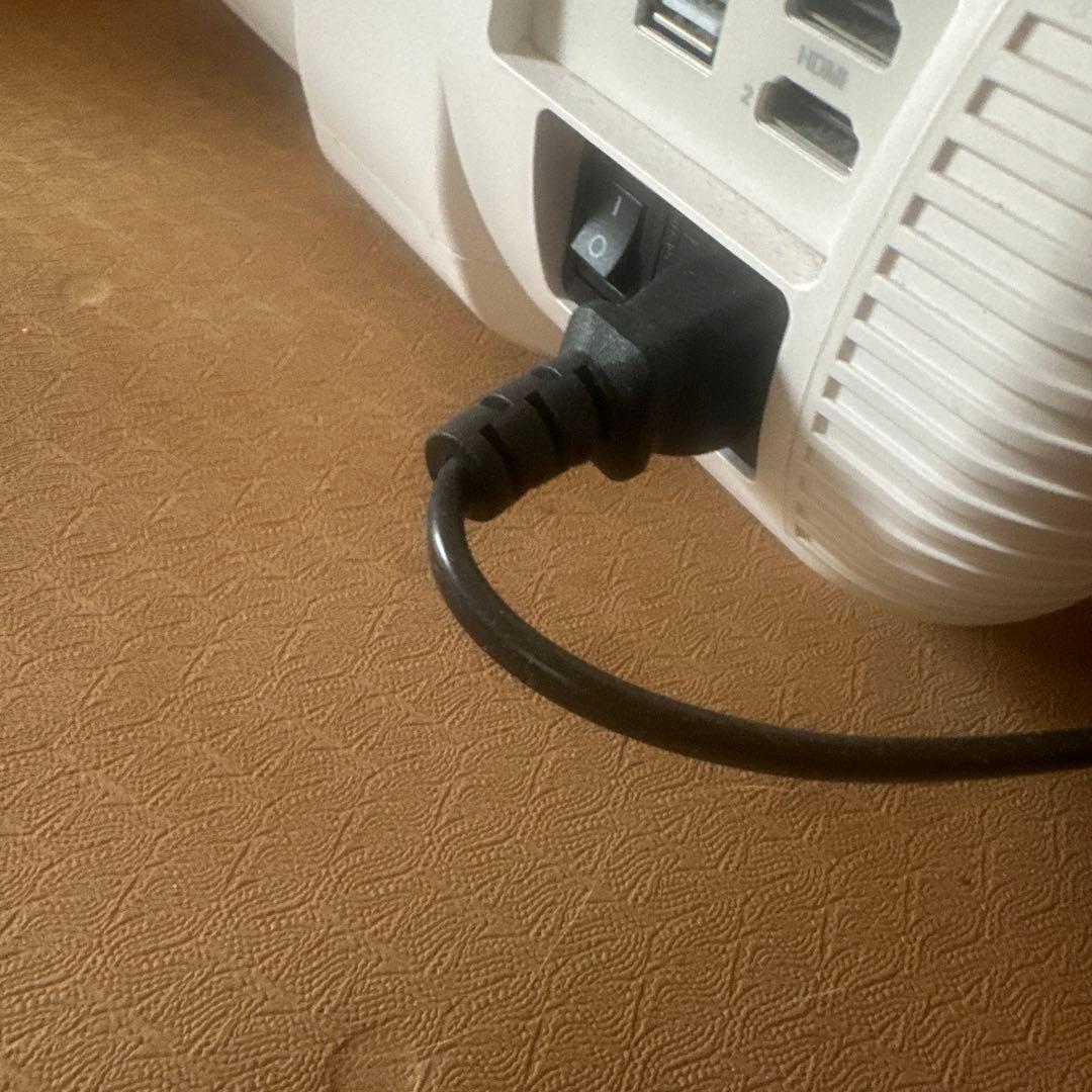 YABER Y30 LEDプロジェクター 本体　付属品、説明書付き